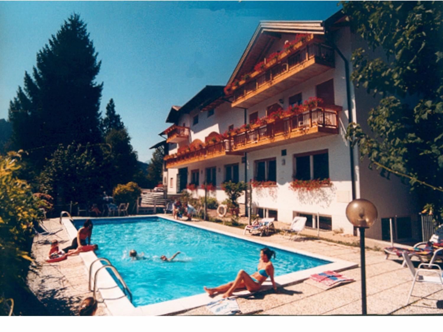 Albergo Gilda Caldonazzo Buitenkant foto